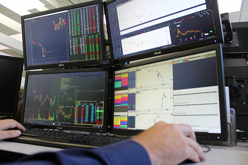 Проп трейдинг. Работа трейдеров в проп | Dolphin Traders